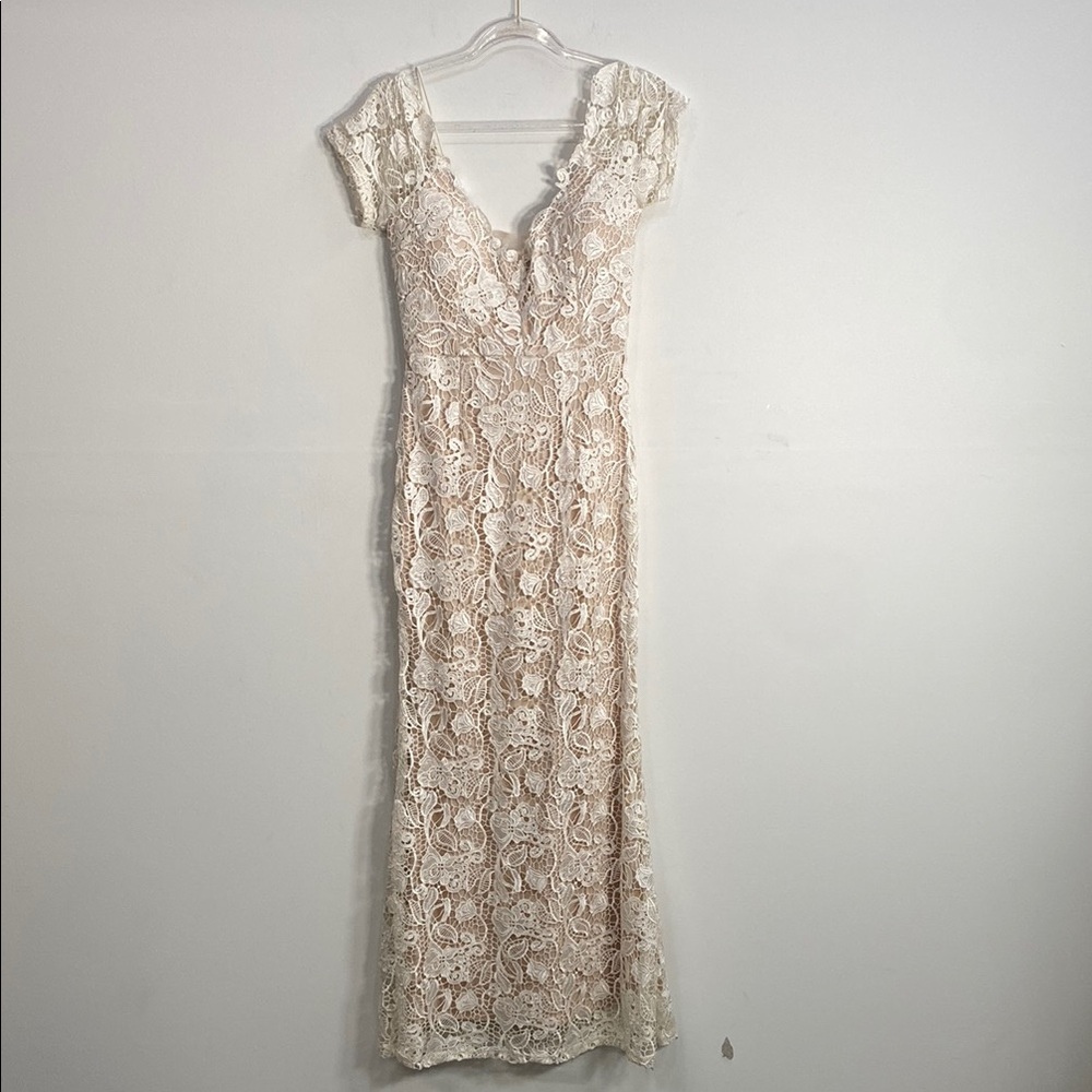 Soieblu Lace‎ Sheath Maxi Dress with V-neck and Cap Sleeves XS/S